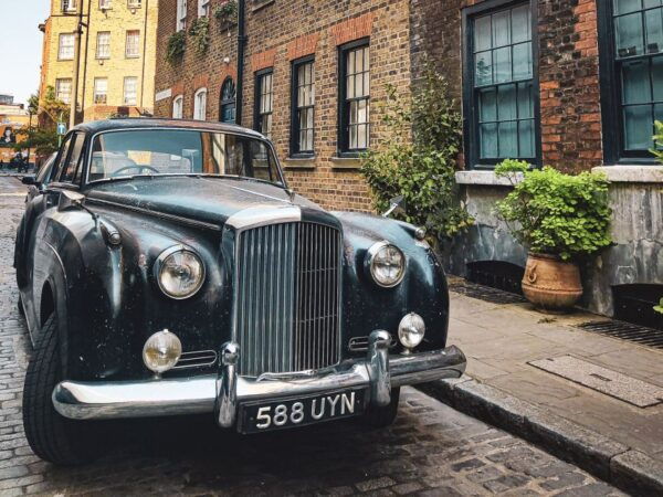 London: Shoreditch Shuffle City Exploration Game - Clue-Based City Exploration