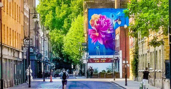 London: Shoreditch Shuffle City Exploration Game - Top-Rated Pub/Cafe/Bar Recommendations