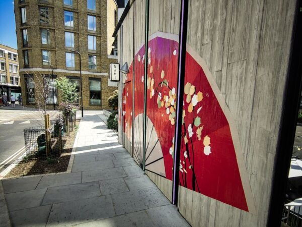 London: Shoreditch Shuffle City Exploration Game - Teamwork and Interaction With Surroundings
