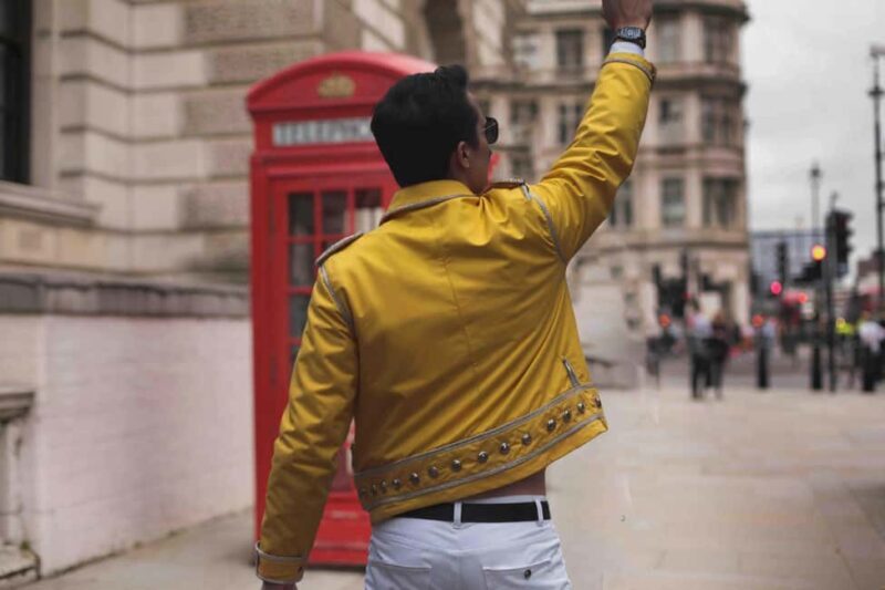 London: Sightseeing Bus Tour with Live Theatre and Comedy - Good To Know