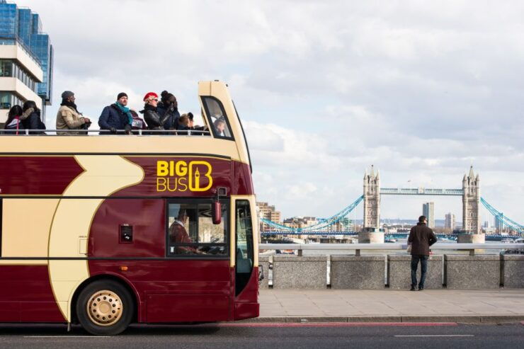 London: Sightseeing Night Tour by Open-top Bus - Audio Guide and Wheelchair Accessibility