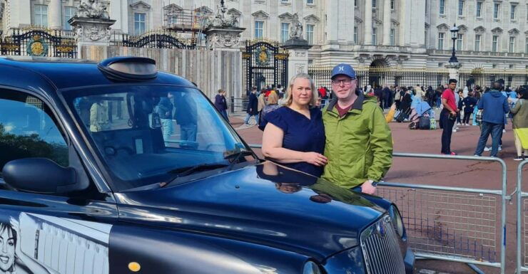 London Sightseeing Taxi Tour & Churchill War Rooms Entry - Itinerary Highlights