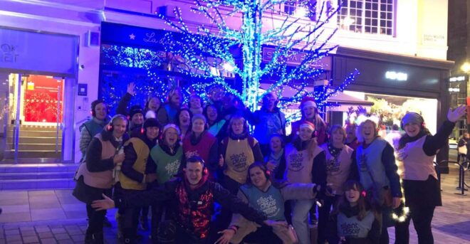 London: Silent Disco Christmas Walking Tour - Full Description of the Tour