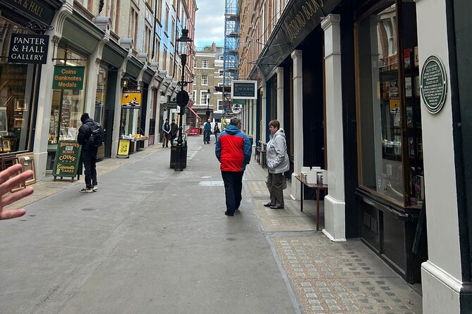 London: Soho Bars Evening Party Crawl - Nine Unique Bars to Explore in Soho