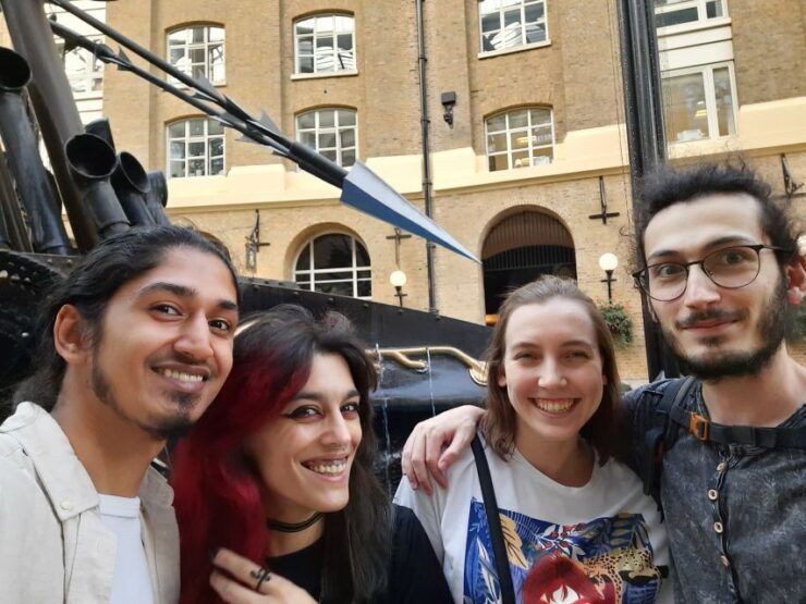 London Southwark: Pirates of the Thames Outdoor Escape Game - Experience Highlights