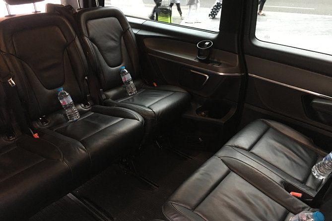 London Stansted Airport Private Transfers To/From London (Postcode E1 to E14) - Reservation and Confirmation