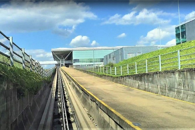 London Stansted Airport Private Transfers To/From London (Postcode SW1 to Sw4) - Travel Time and Reservation Requirements