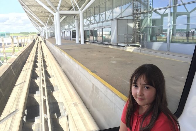 London Stansted Airport Private Transfers To/From London (Postcode W8 to W14) - Service Overview