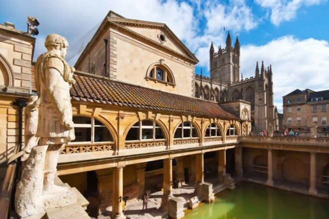 London: Stonehenge, Bath, Lacock, & Avebury Small Group Tour - Tour Itinerary