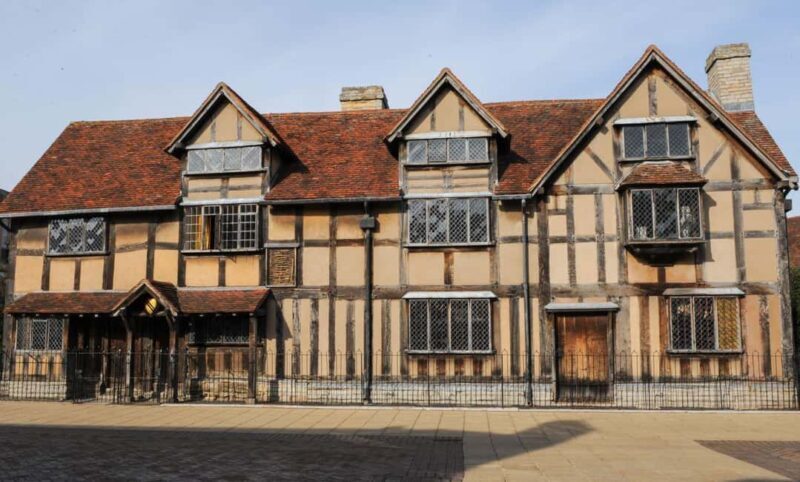 London: Stratford-upon-Avon & Warwick Castle Day Tour - FAQ