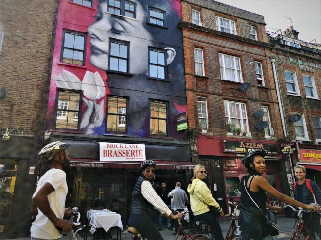 London: Street Art Bike Tour - Live Tour Guide and Small Group Size