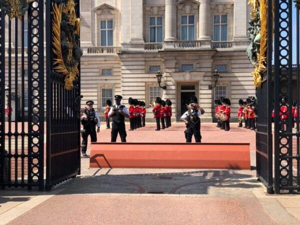 London: Taxi 50+ Sights Private Tour & London Eye Ride - Cancellation Policy