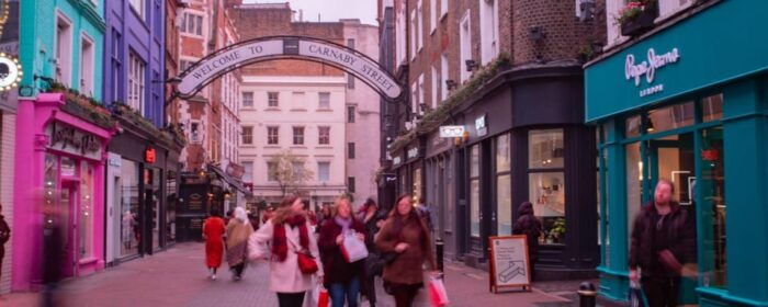 London: Taylor Swift London Boy Walking Tour - FAQs