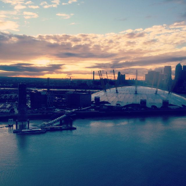 London: Thames Cruise to Greenwich With Private Guide - Landmarks and Attractions Along the Cruise