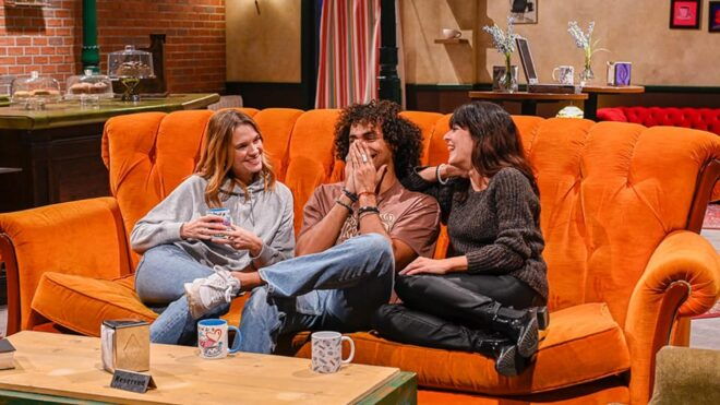 London: The FRIENDS™ Experience Entry Ticket - Accessibility and Meeting