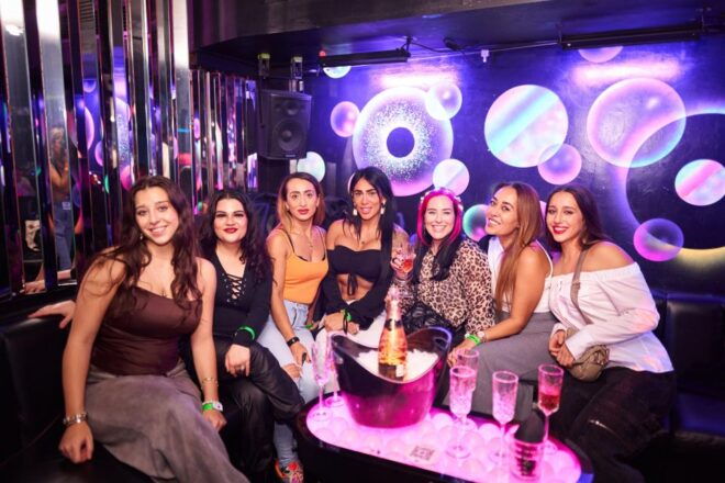 London: The Original Shoreditch Pub Crawl - Enjoy Free Shots and Exclusive Drink Discounts All Night