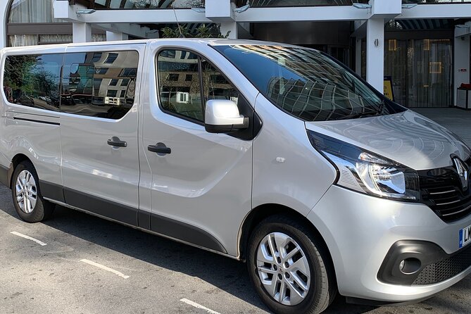 London to Heathrow Airport in a Private Minivan - Pricing and Guarantee