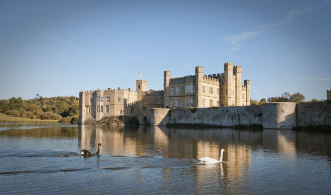 London to Leeds Castle and Canterbury Town Return - Experience Features