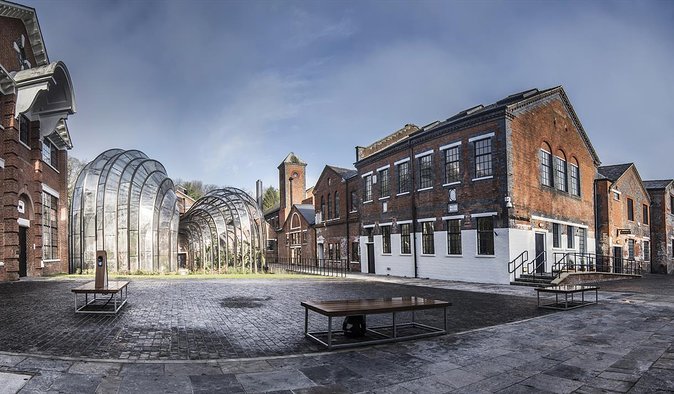 London to Portsmouth Port With BOMBAY Sapphire Distillery Experience on the Way - Whats Included