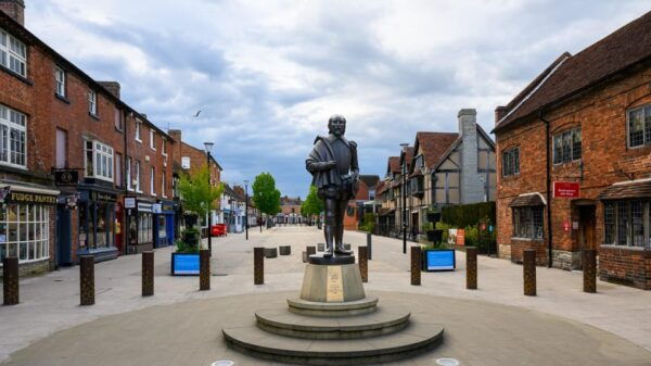 London to Shakespeare Stratford Upon Avon & Cotswold Return - Frequently Asked Questions