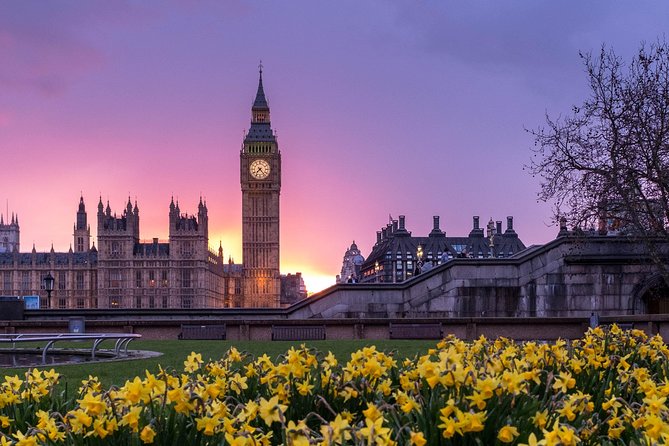 London to Southampton via Stonehenge and Salisbury - Highlights and Itinerary