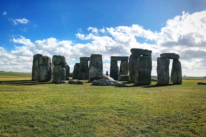 London to Stonehenge Shuttle Bus and Independent Day Trip - Reasons to Choose This Tour