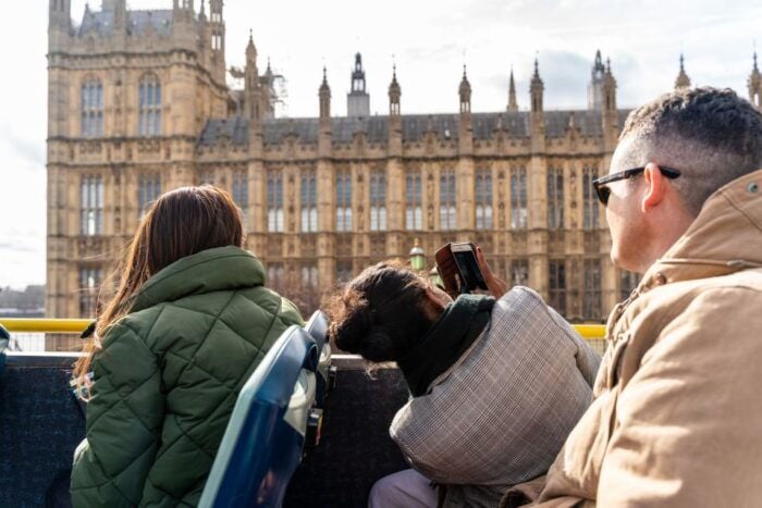 London: Tootbus Hop-on Hop-off with optional River Cruise - FAQ