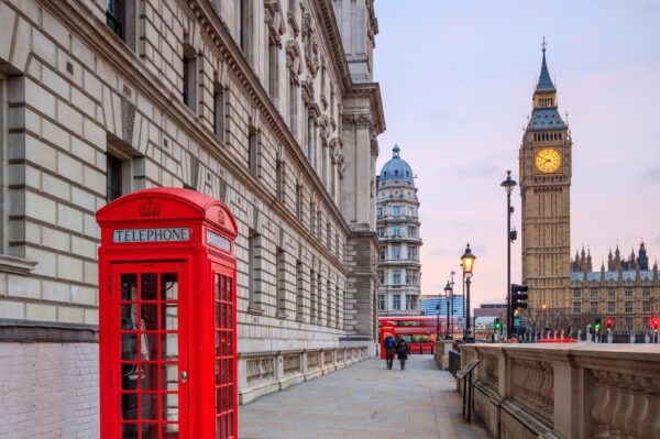 London: Top Attractions and City Highlights Walking Tour - Meeting Point