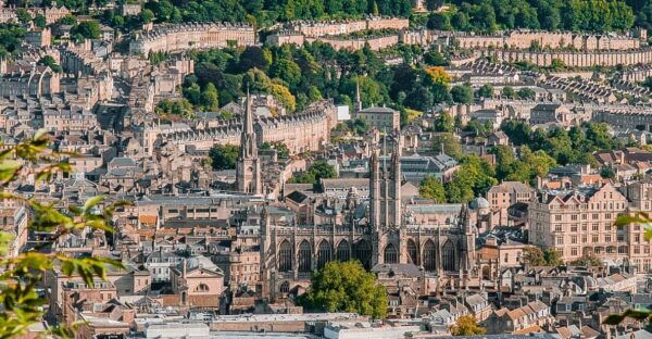 London: Tour of Bath With Guide - Mini Van - Transportation, Guide, and Amenities