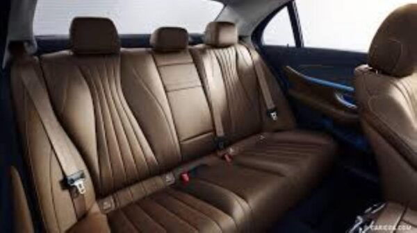 London: Tour of Bath With Guide - Sedan - Expert Narration and Insights