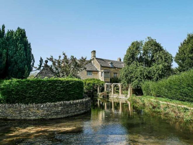 London: Tour of Cotswolds Self Guide - Mini Van - Included Amenities