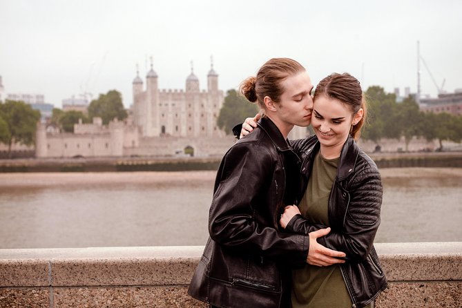 London Tower Bridge PRIVATE Professional Photoshoot - 120min - Accessibility