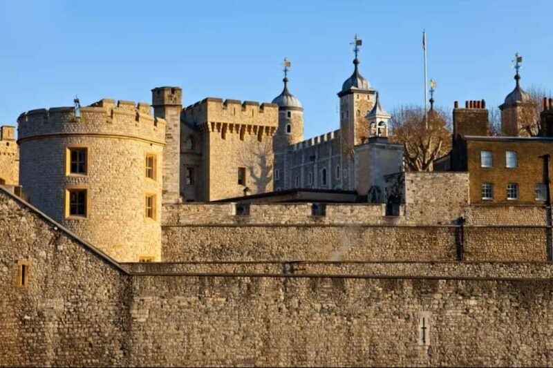 London: Tower of London and Crown Jewels Private Guided Tour - FAQ