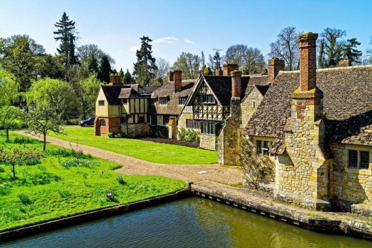 London: Tower of London and Hever Castle Day Trip - Why This Tour Is Worth It