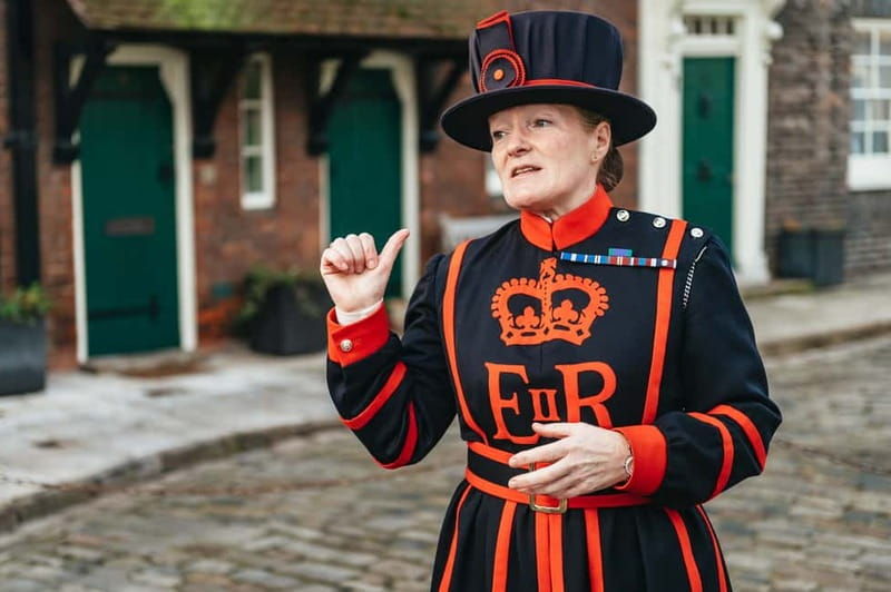 London: Tower of London Entry & Beefeater Private Audience - Authentic Experiences and Insights from Reviews