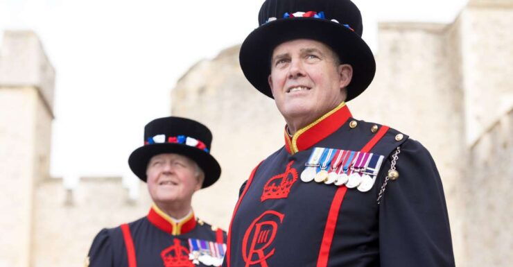 London: Ultimate Welcome to London Sightseeing Tour - Tour Highlights