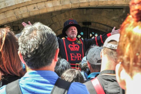 London: Ultimate Welcome to London Sightseeing Tour - Directions