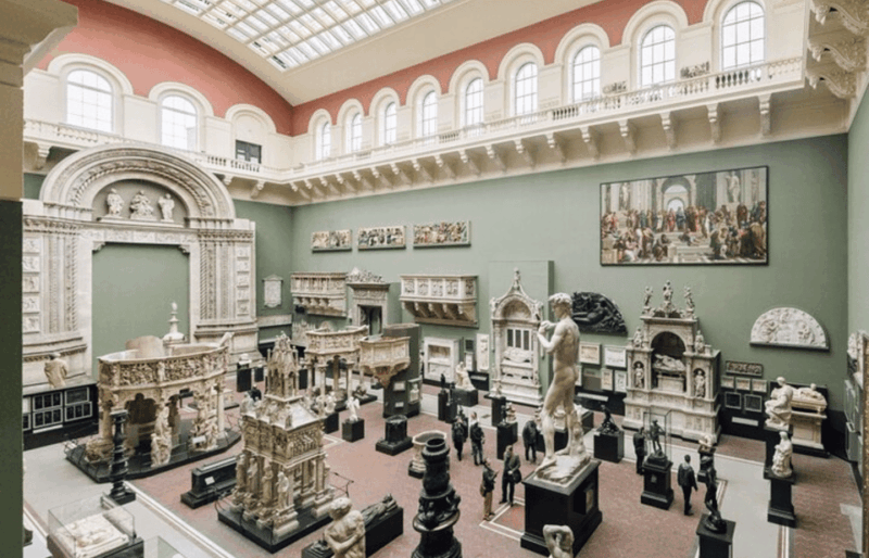 London: Victoria and Albert Private Tour with Expert Guide - Good To Know