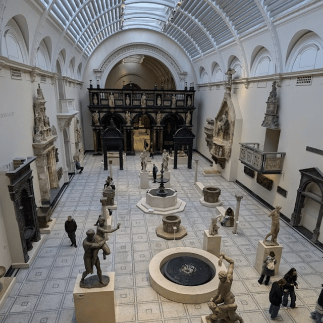 London: Victoria and Albert Private Tour with Expert Guide - The Experience from the Reviews