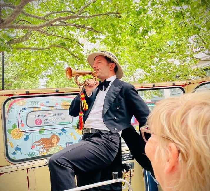 London Vintage Bus Tour: Live Comedy Sightseeing Show - Authentic Insights from Reviews