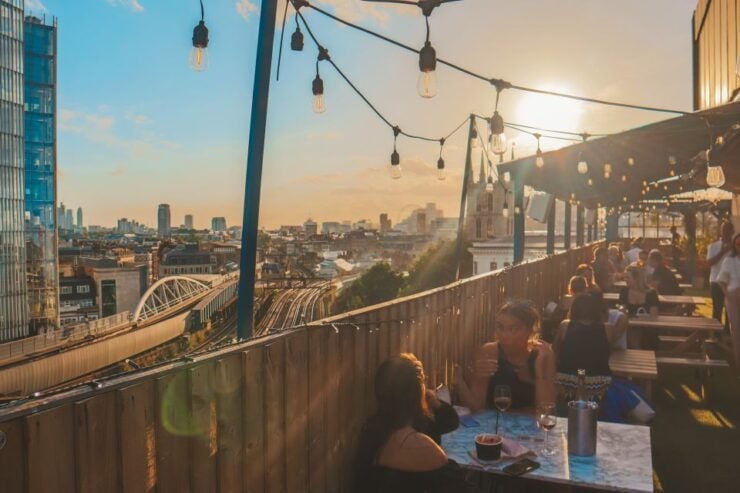 London: VIP Bar Tour & Ministry of Sound Club Access - Unique Experience