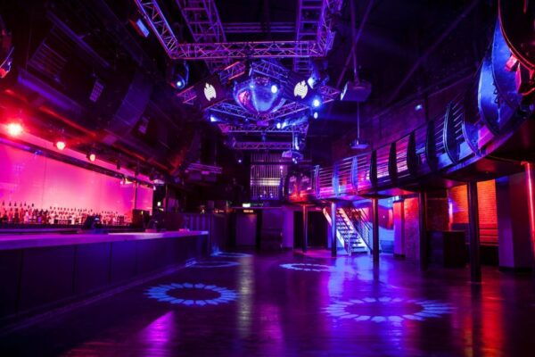 London: VIP Bar Tour & Ministry of Sound Club Access - Common Questions