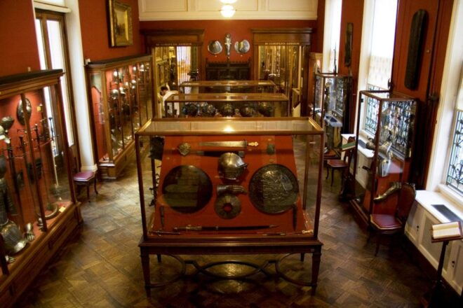 London: Wallace Collection & National Gallery Private Tours - Duration and Participants