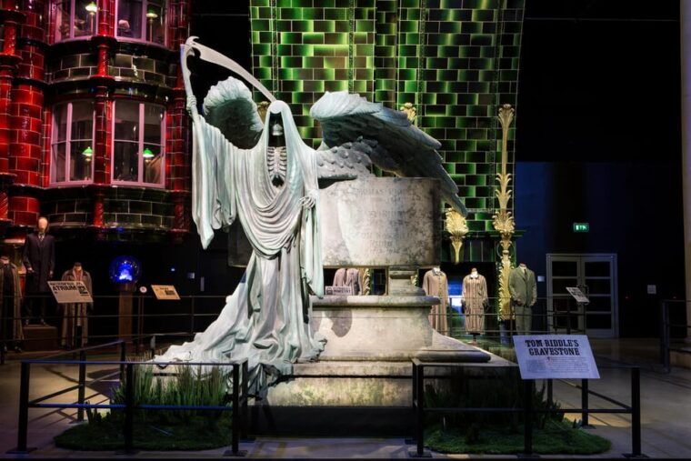 London: Warner Bros. Studio Harry Potter Tour & Branded Bus - Authentic Insights from Reviewers