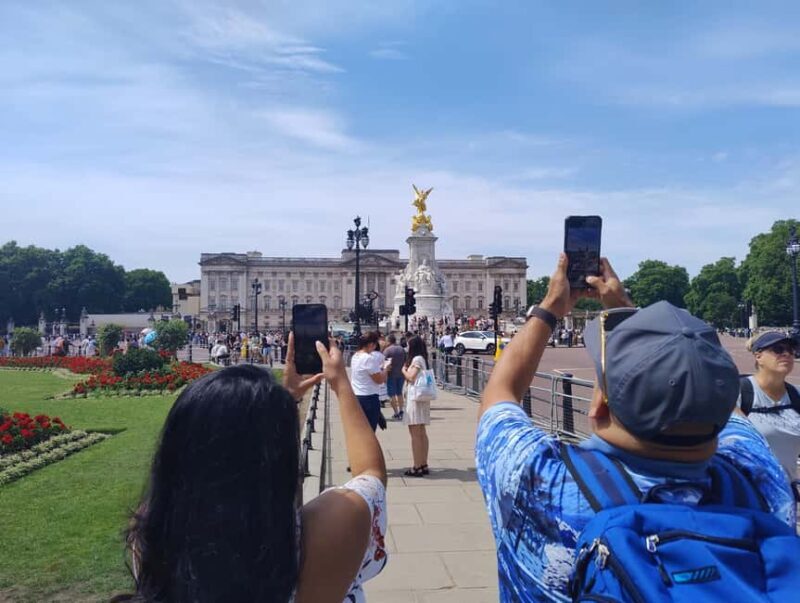 London: Welcome Tour with Food Market Lunchbreak - Who Should Consider This Tour?