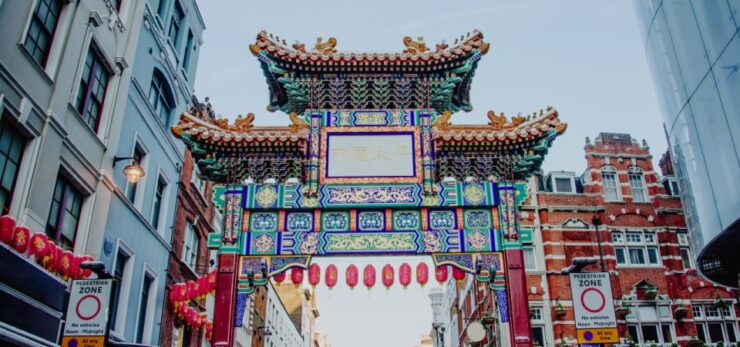 London: West End Self Guided Walking Tour - Tour Description