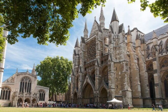 London: Westminster Abbey & Changing of the Guard Tour - Full Description