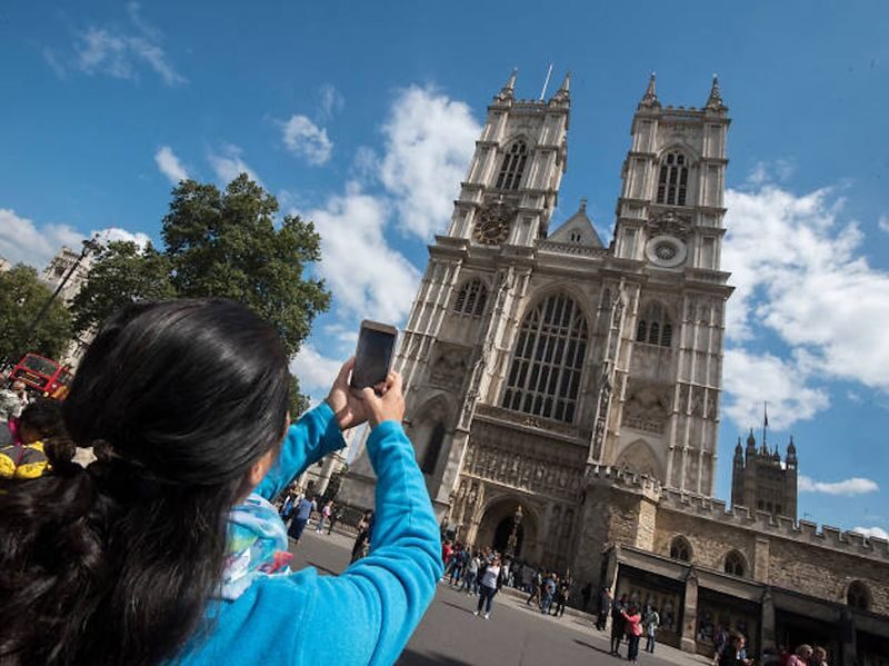 London Westminster Abbey & Royal Sights Tour - Westminster Abbey: included, but not guaranteed entry