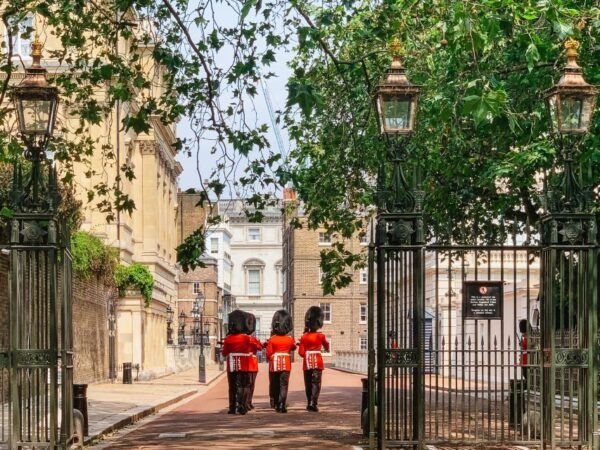 London: Westminster and Changing of the Guard Tour - The Sum Up