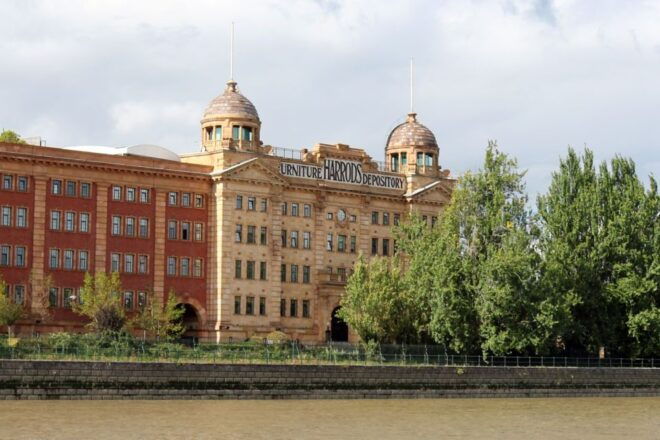 London: Westminster to Kew River Thames Cruise - Select Participants and Date